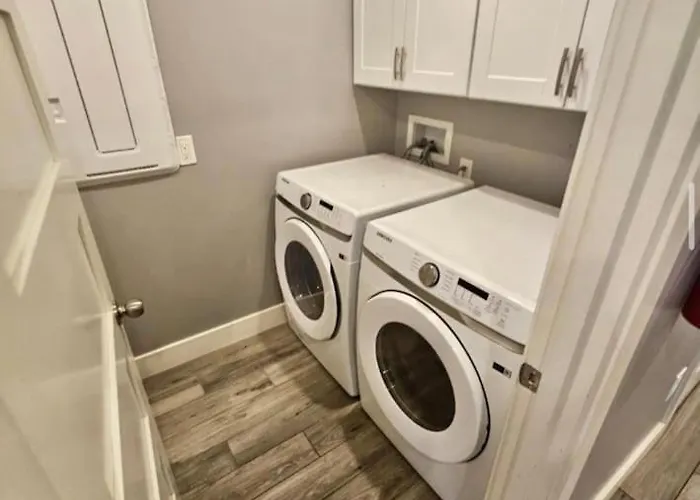 Villa Phx Airport 9br, 7ba, Bbq, Events And Pets Allowed Phoenix