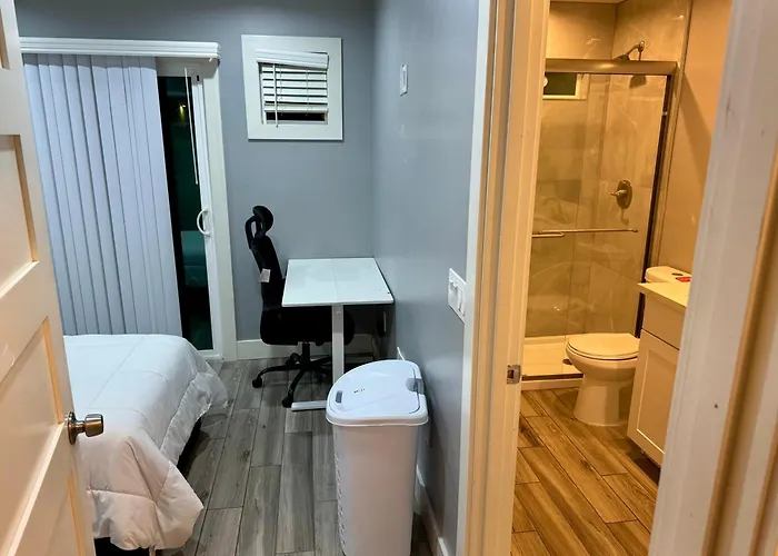 Phx Airport 9br, 7ba, Bbq, Events And Pets Allowed *