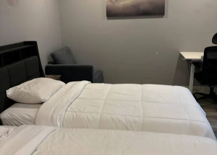 Phx Airport 9br, 7ba, Bbq, Events And Pets Allowed
